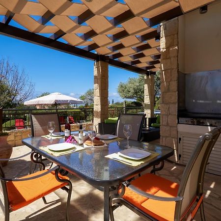 3 Bedroom Villa Madelini With Private Pool, Aphrodite Hills Resort Kouklia Exterior photo