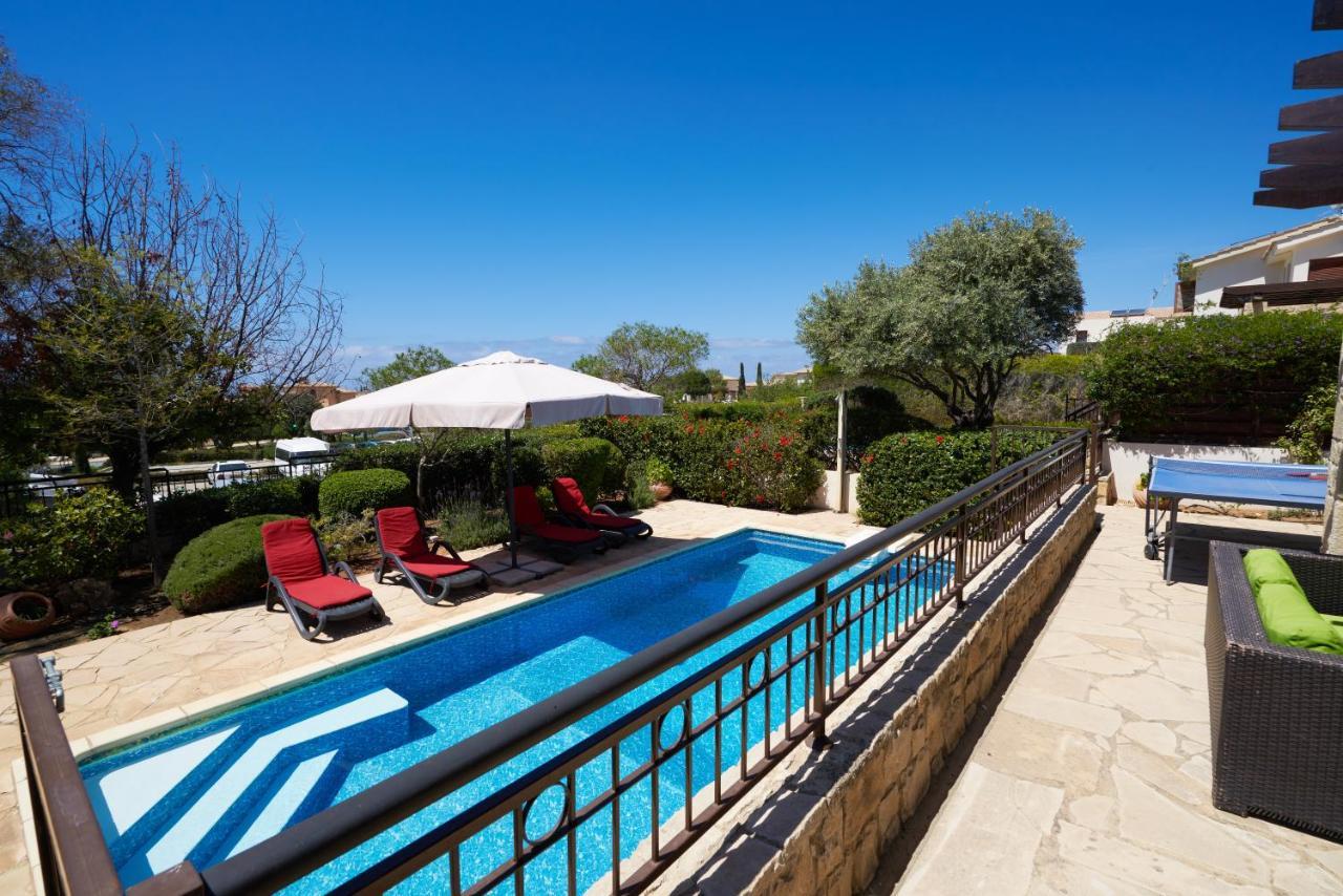 3 Bedroom Villa Madelini With Private Pool, Aphrodite Hills Resort Kouklia Exterior photo